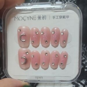 MOCYNE Pink Glitter Faux Nails with Rhinestones